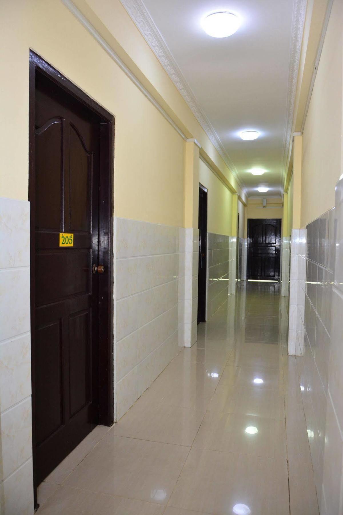 Hotel 99 Pyin Oo Lwin Luaran gambar